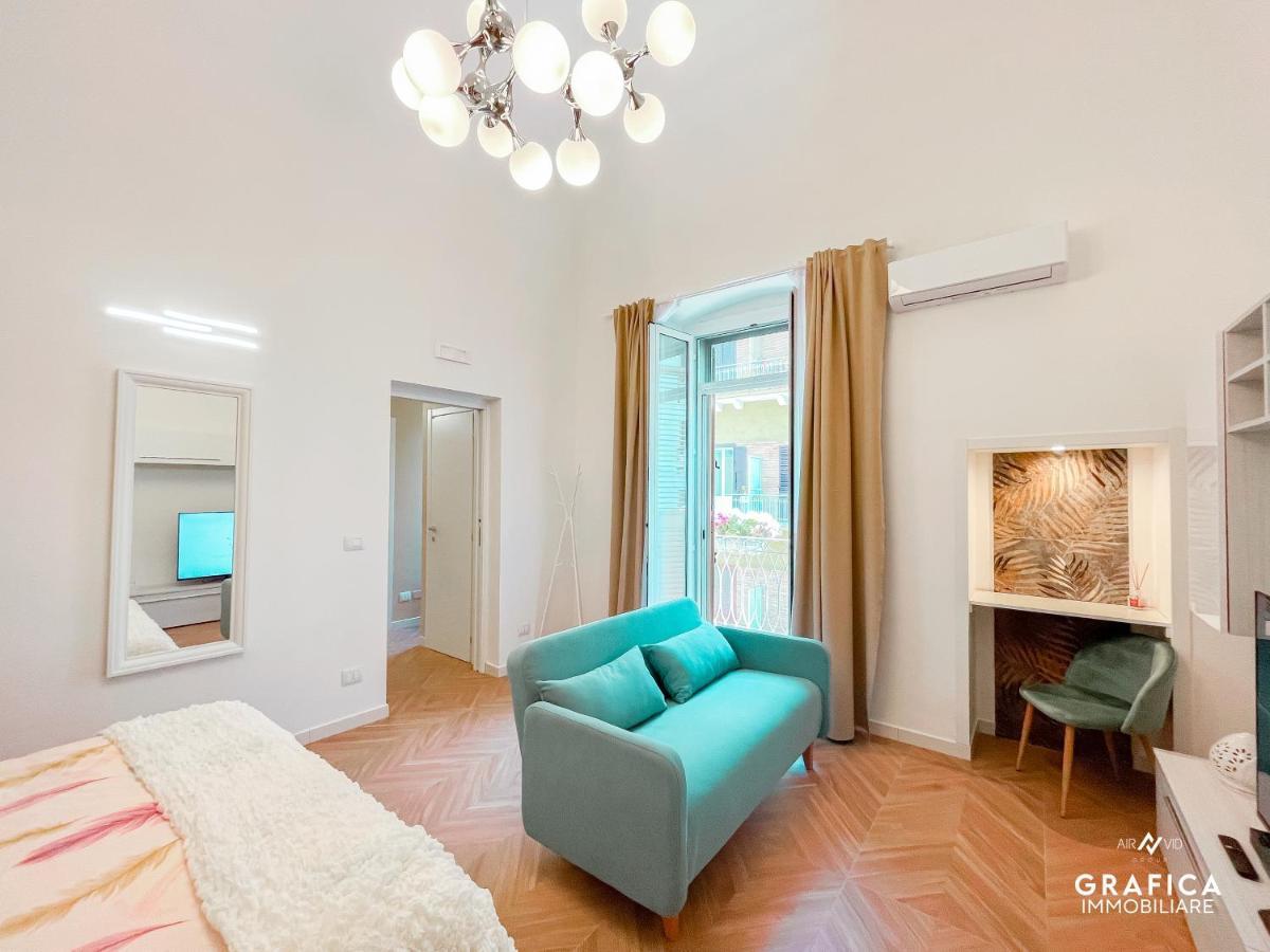 Ameli Home Luxury Apartment Taranto Ngoại thất bức ảnh