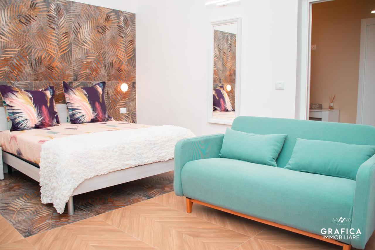 Ameli Home Luxury Apartment Taranto Ngoại thất bức ảnh