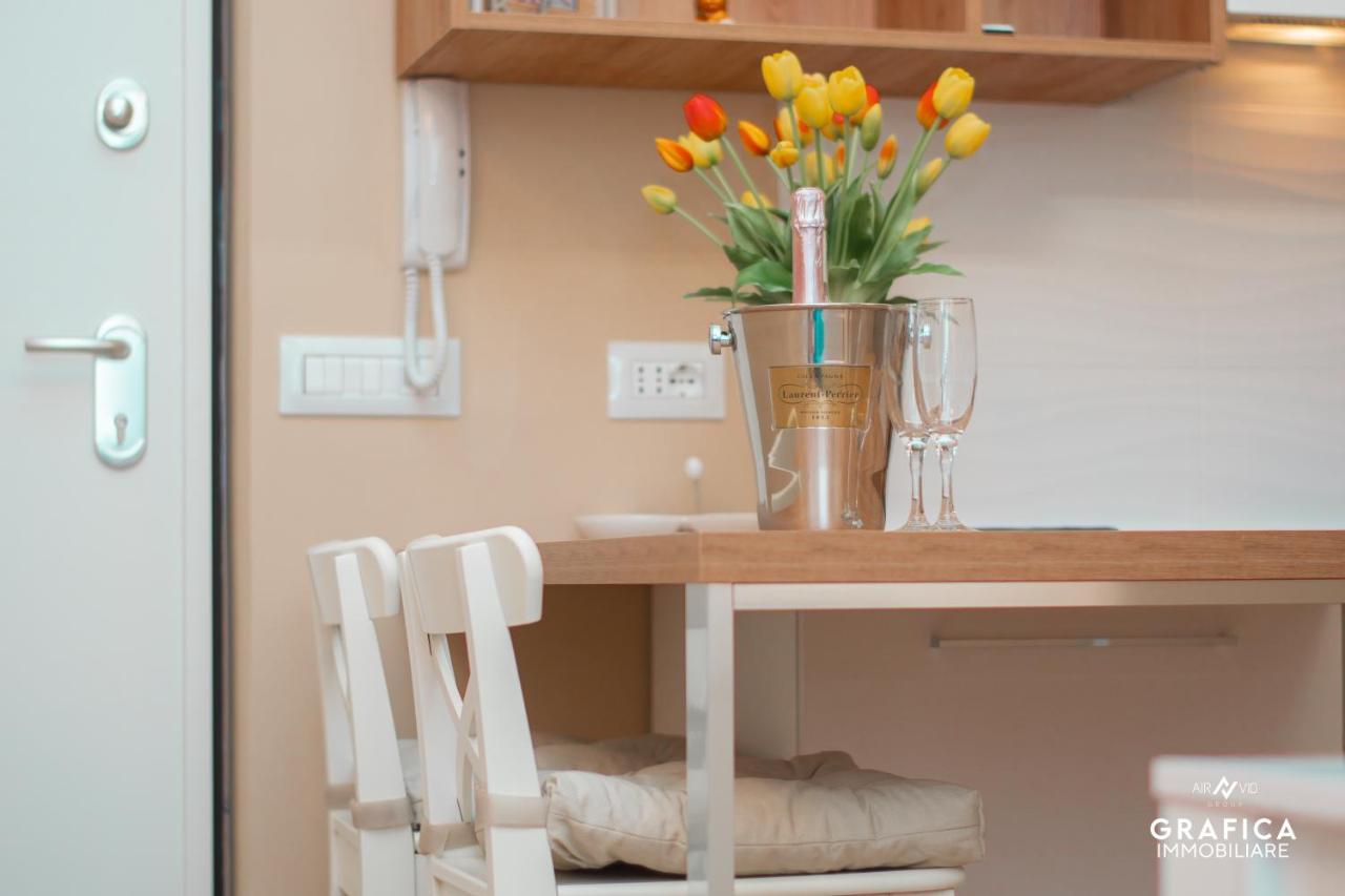 Ameli Home Luxury Apartment Taranto Ngoại thất bức ảnh