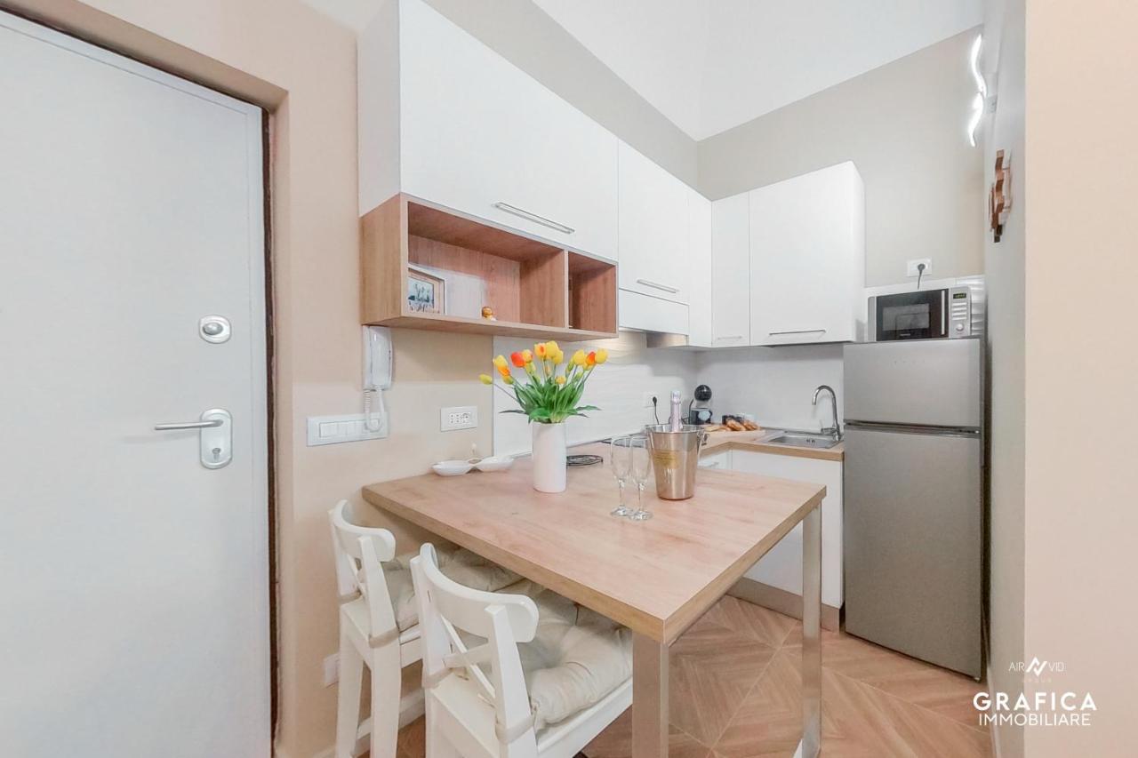 Ameli Home Luxury Apartment Taranto Ngoại thất bức ảnh