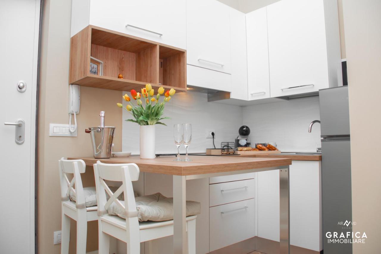 Ameli Home Luxury Apartment Taranto Ngoại thất bức ảnh
