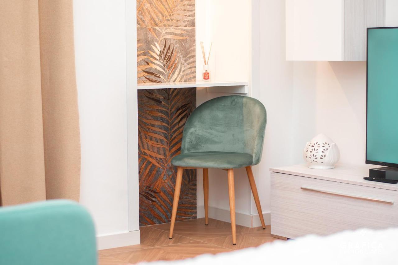 Ameli Home Luxury Apartment Taranto Ngoại thất bức ảnh
